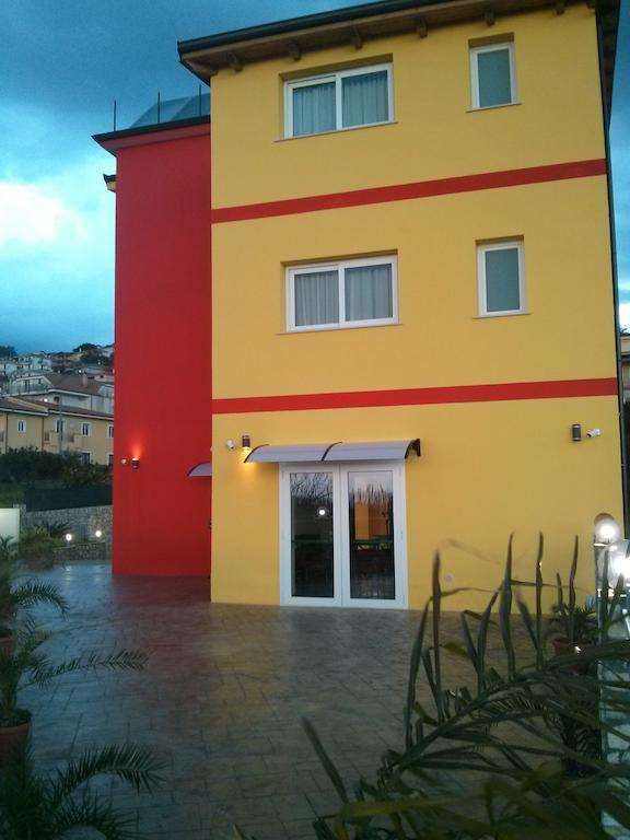 Hotel Paradiso Falerna Exterior photo